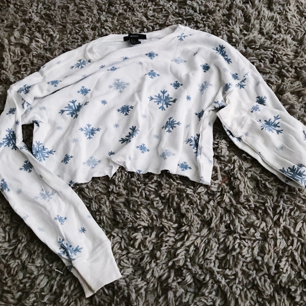 Cropped snowflake long sleeve